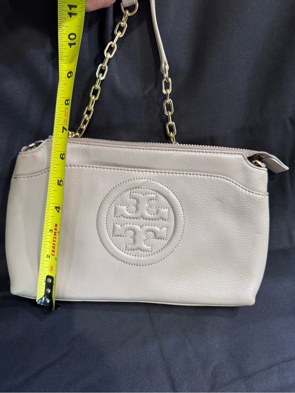 Tory Burch Pebbled Leather Crossbody in Pale Pink with Gold Chain - Picture 5 of 8